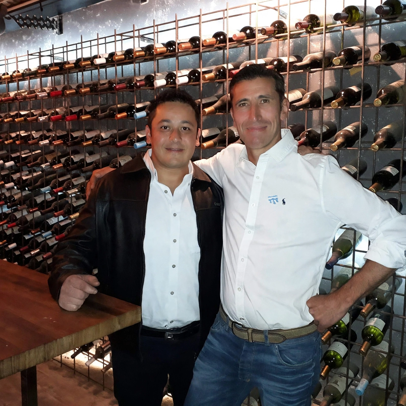 Fernando García Lignac y Damián Alarcón, socios de Fincas Lignac, en la bodega